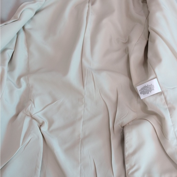 Banana Republic Tan Blazer Tailored Silhouette - Picture 6 of 8